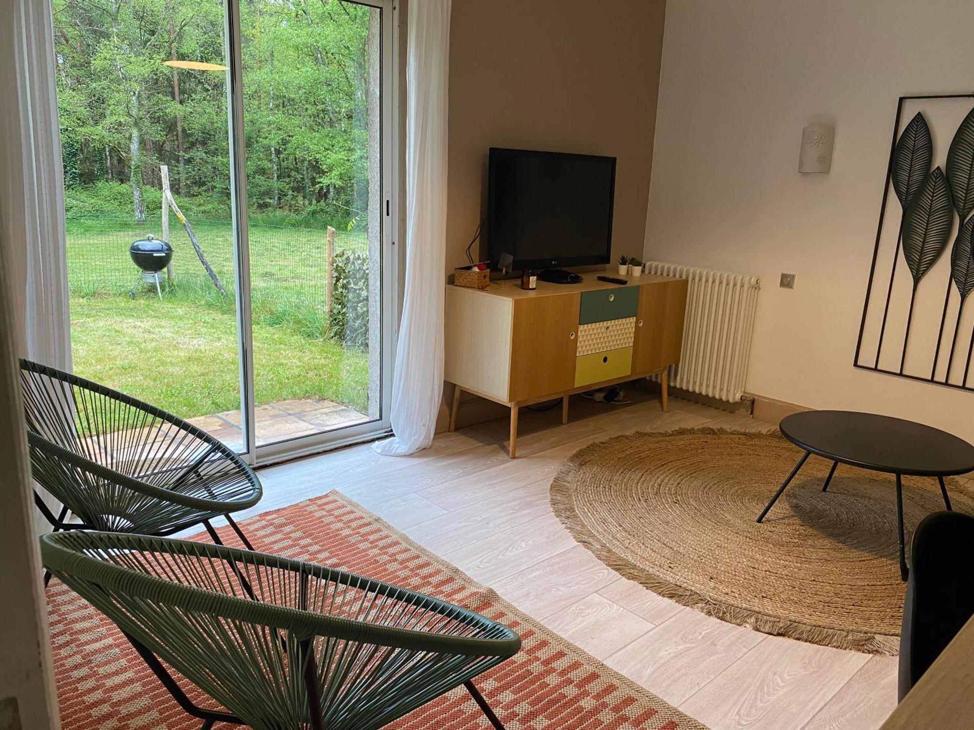 Logement Avec Acces Piscine Chaumont-sur-Tharonne Exteriör bild